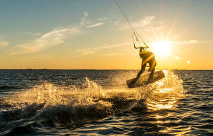 Top Kitesurfing Spots in Ivory Coast: Where and When